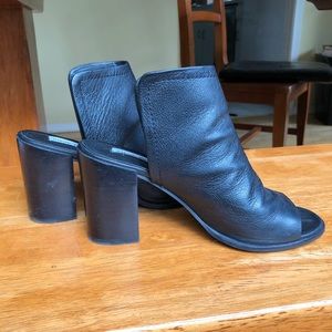 STEVE MADDEN Mule Heels